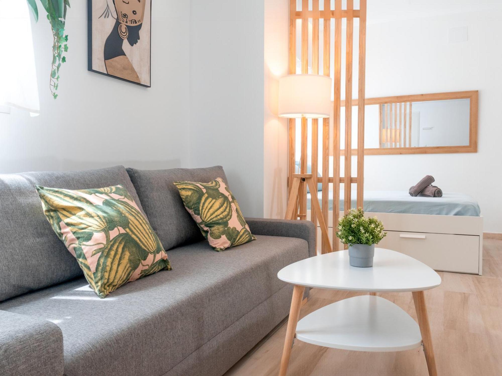 Estudio Jacuzzi Con Encanto En Triana Sevilla