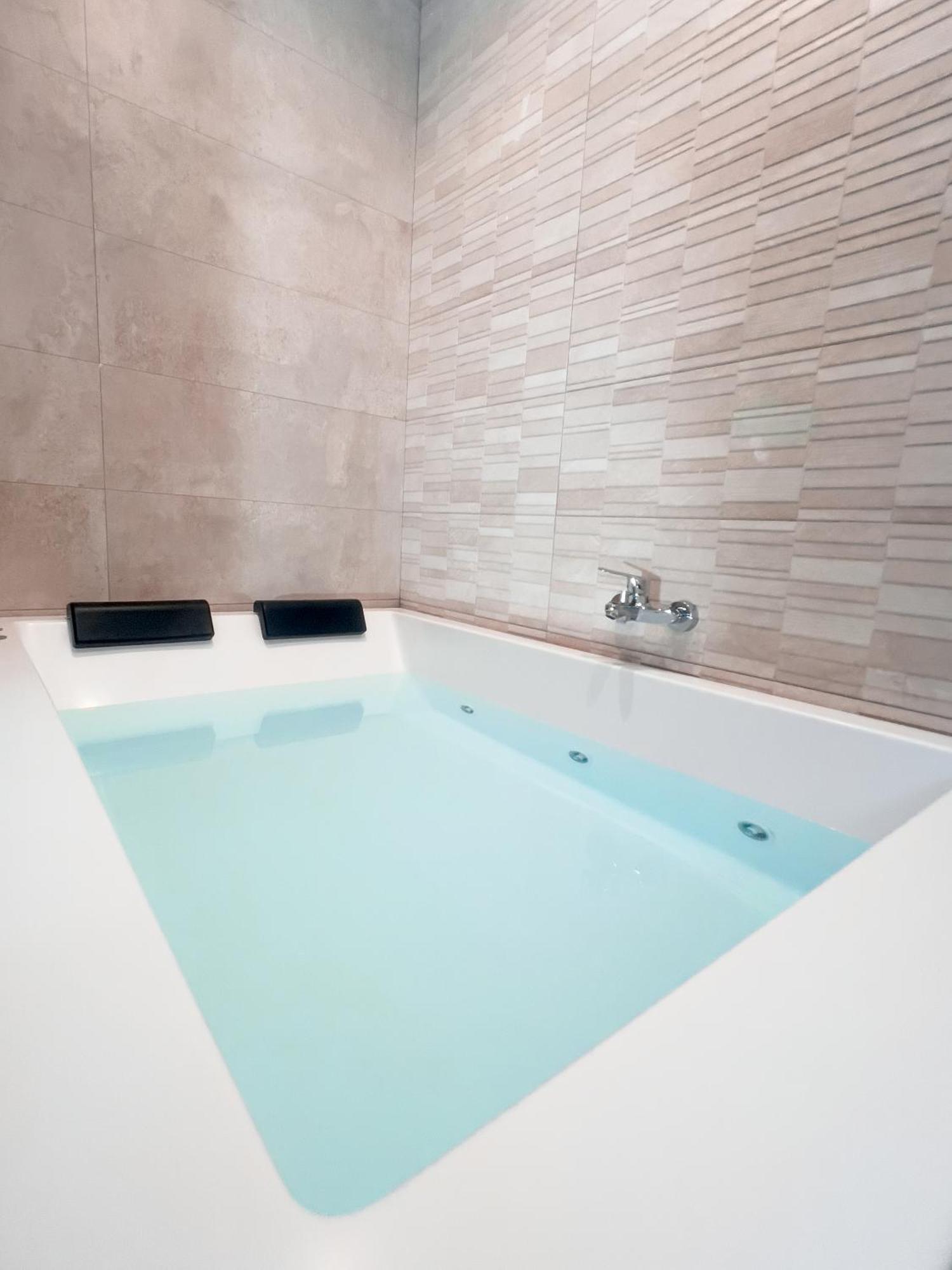 Apartamento Estudio Jacuzzi Con Encanto En Triana